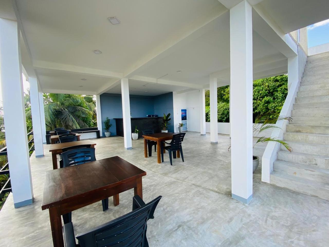 The Wave'S Guest House Mirissa Ngoại thất bức ảnh
