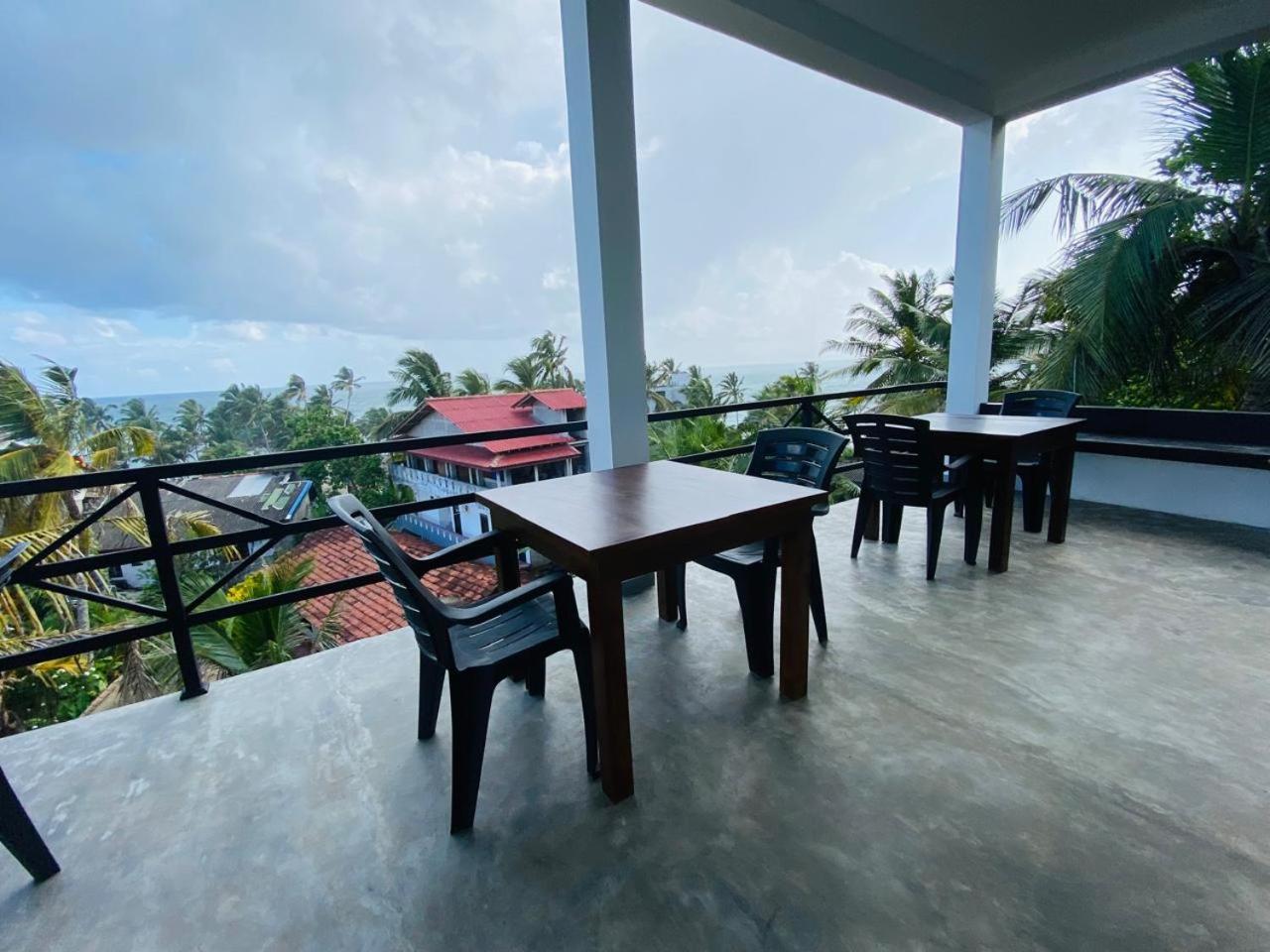 The Wave'S Guest House Mirissa Ngoại thất bức ảnh