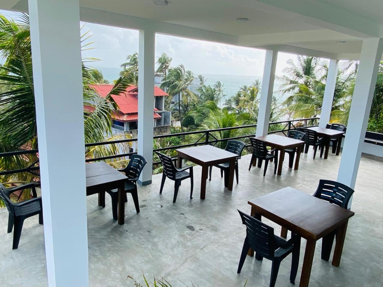The Wave'S Guest House Mirissa Ngoại thất bức ảnh