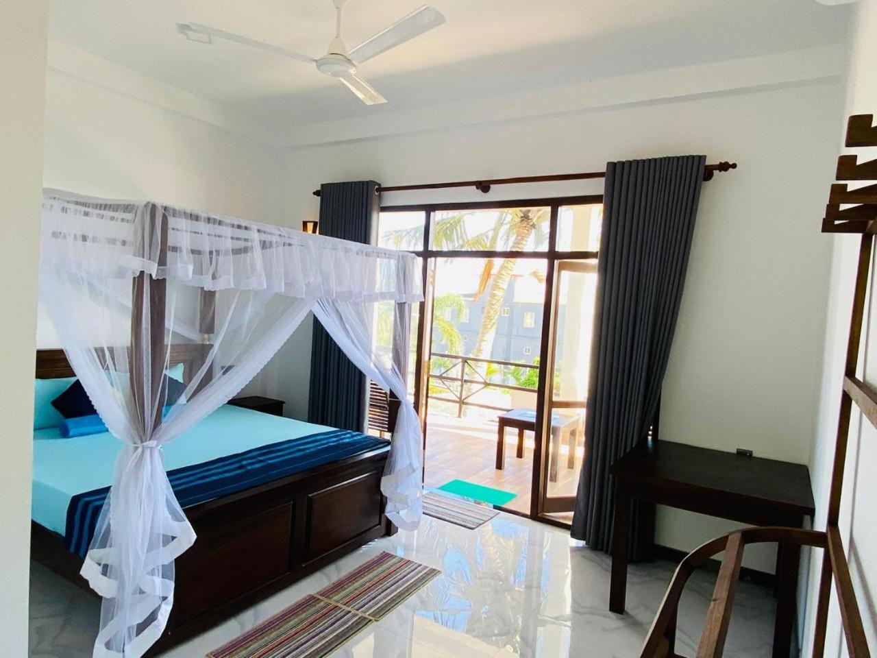 The Wave'S Guest House Mirissa Ngoại thất bức ảnh