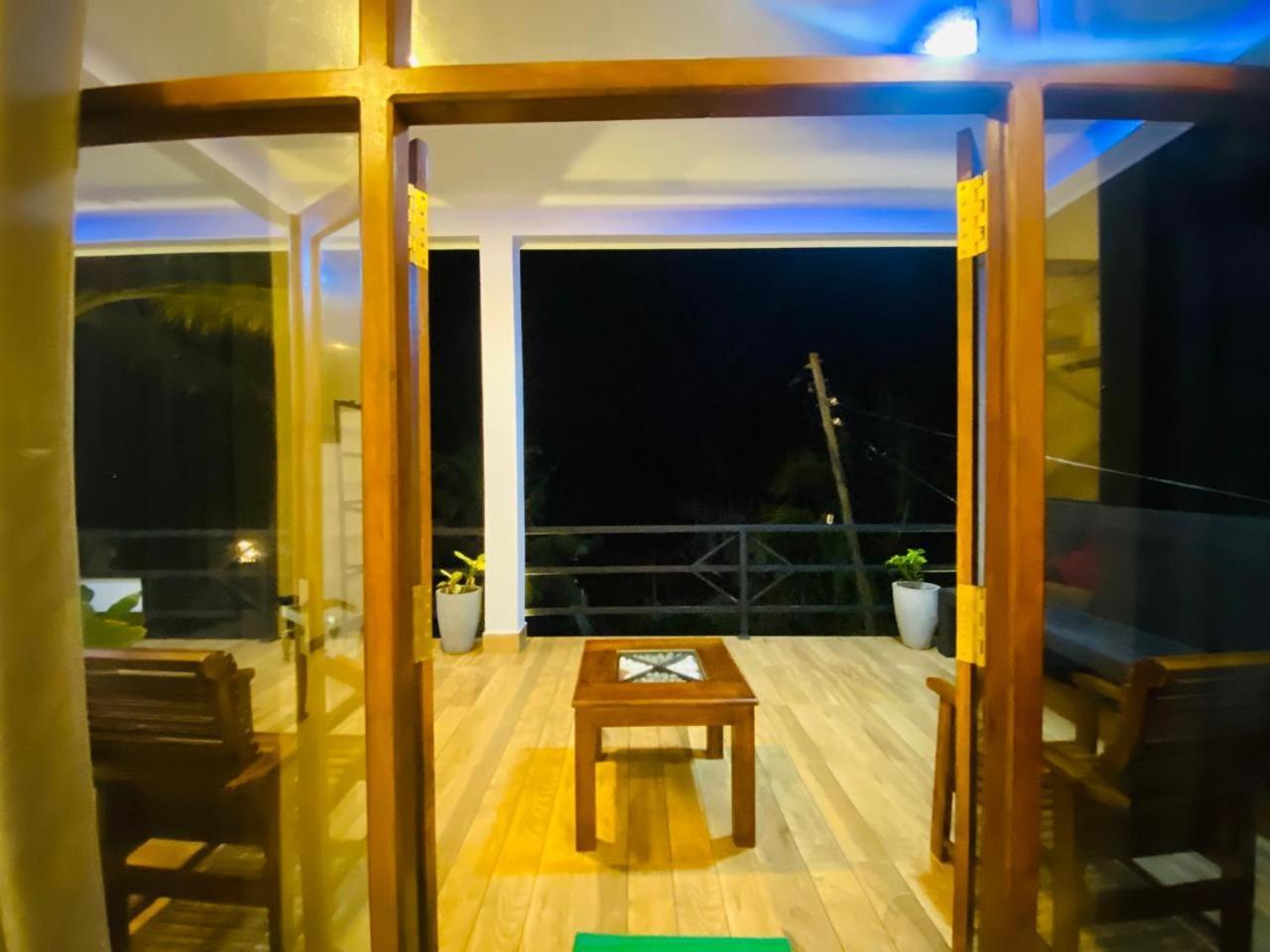 The Wave'S Guest House Mirissa Ngoại thất bức ảnh