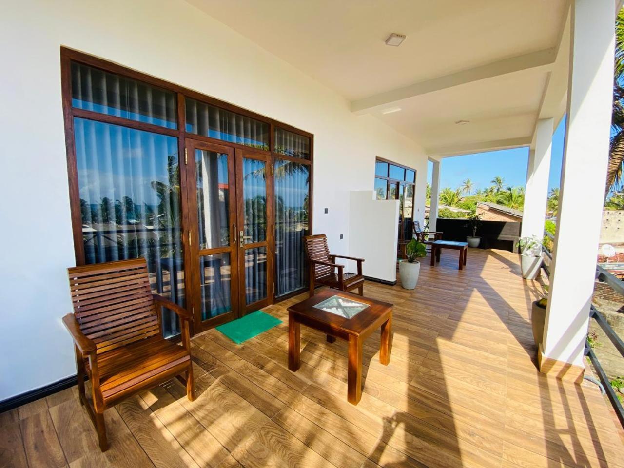 The Wave'S Guest House Mirissa Ngoại thất bức ảnh