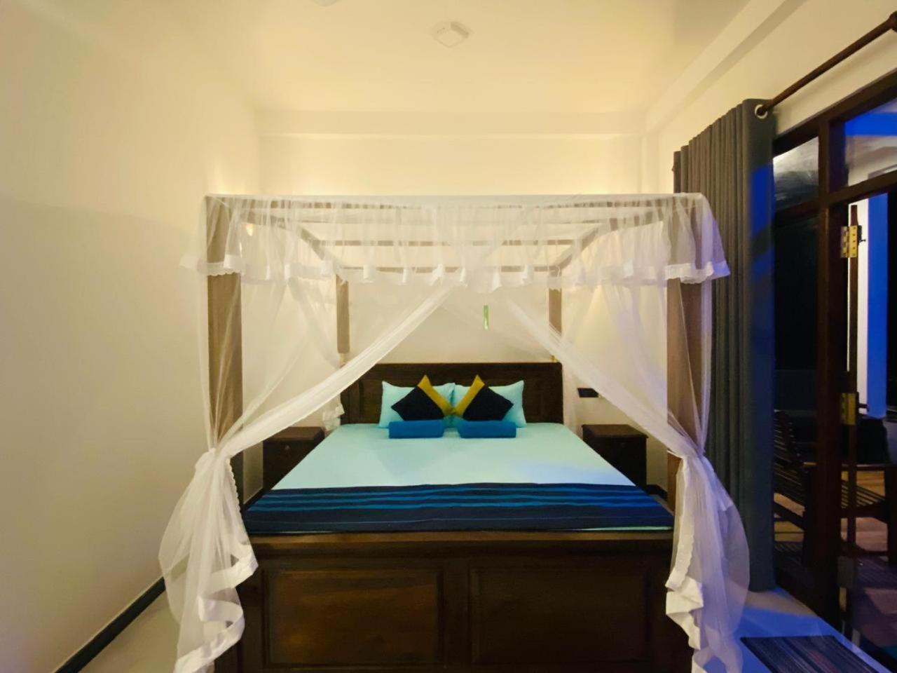 The Wave'S Guest House Mirissa Ngoại thất bức ảnh