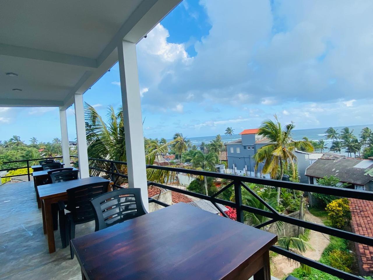 The Wave'S Guest House Mirissa Ngoại thất bức ảnh