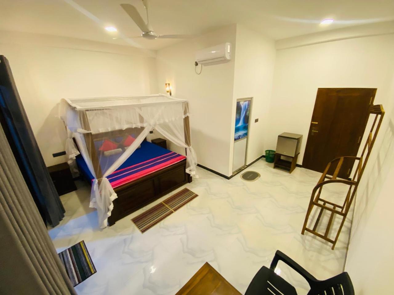 The Wave'S Guest House Mirissa Ngoại thất bức ảnh
