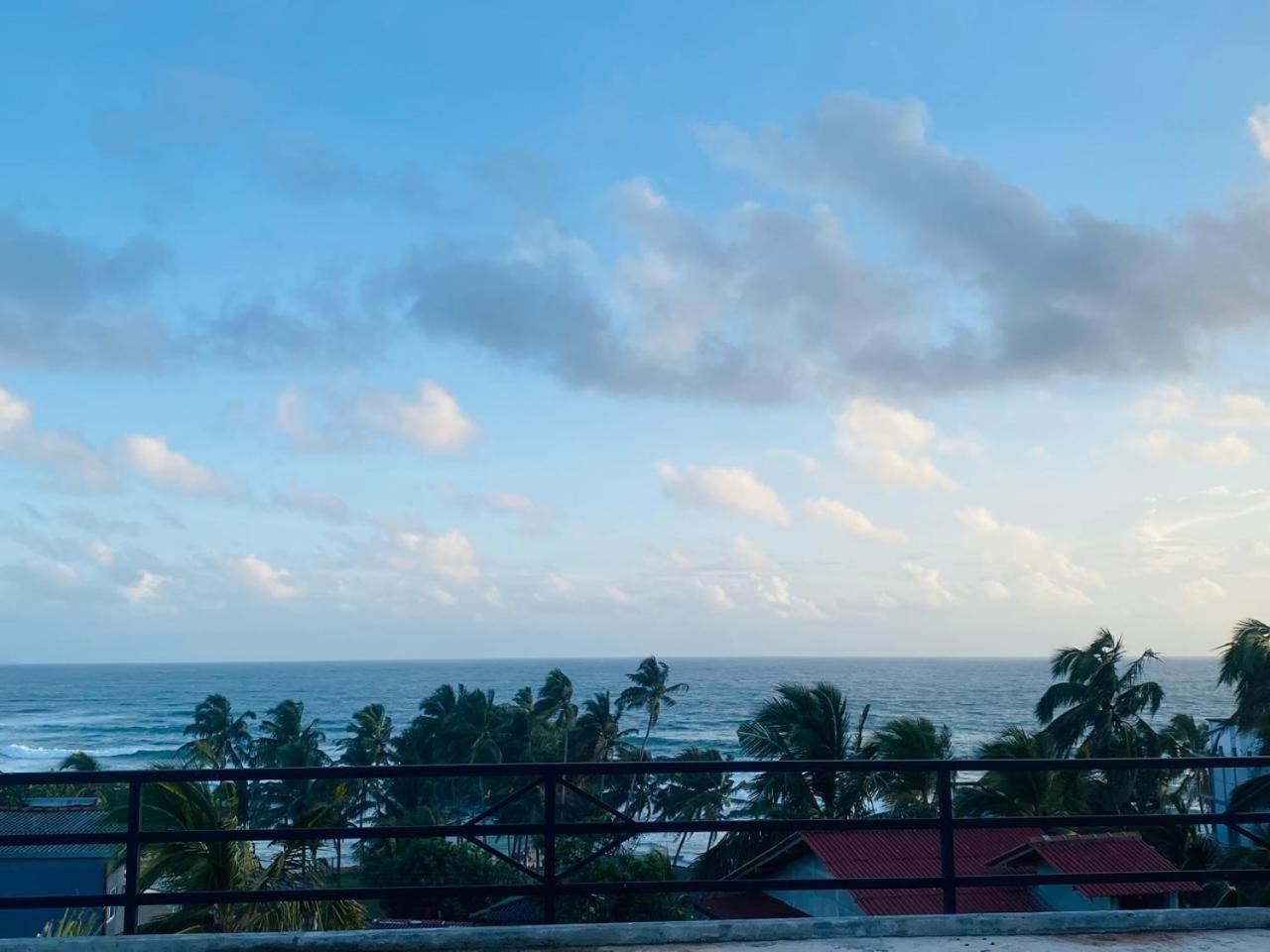 The Wave'S Guest House Mirissa Ngoại thất bức ảnh