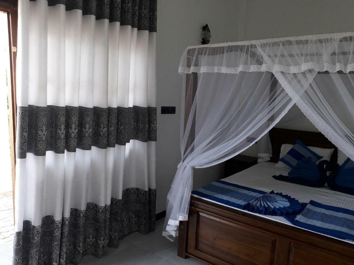 The Wave'S Guest House Mirissa Ngoại thất bức ảnh